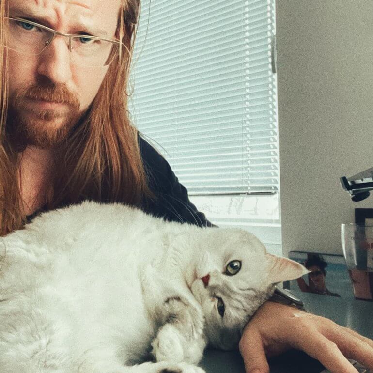 Patrik und Kater Diego