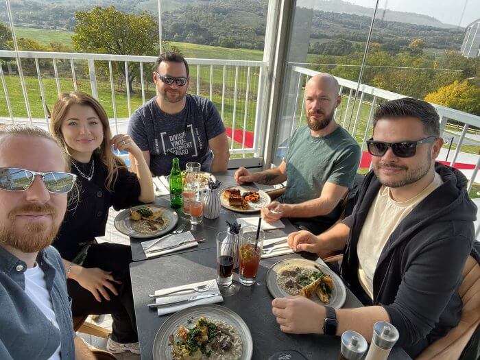 Das appointmed Team beim gemeinsamen Essen