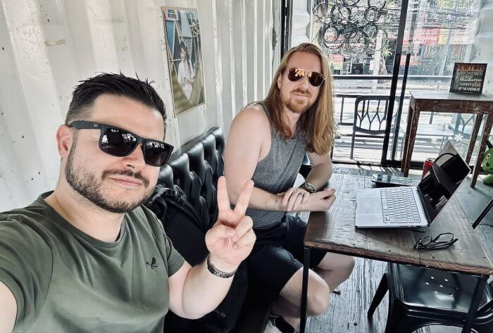 Mario und Patrik von appointmed arbeiten remote in Thailand